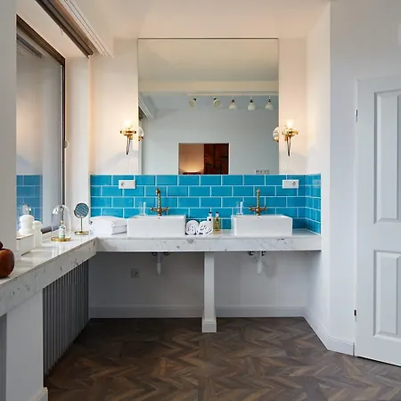 Friends Downtown Hotell