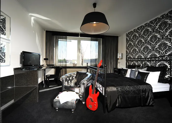 Friends Downtown Дюссельдорф