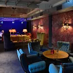 Ξενοδοχείο Friends Downtown 4*