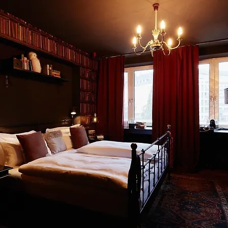 Friends Downtown Hotel 4*