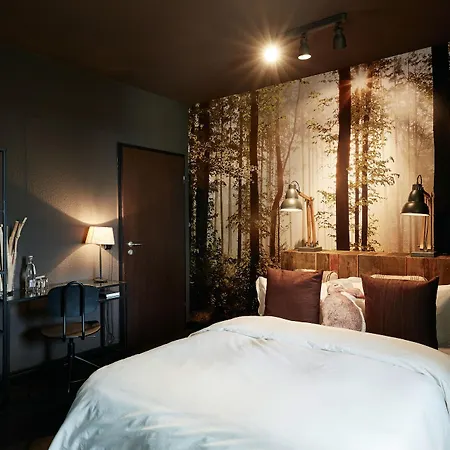 Friends Downtown Hotel 4*