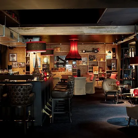 Friends Downtown Dusseldorf