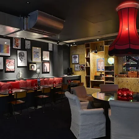 Friends Downtown 4* 杜塞尔多夫