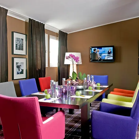 Friends Downtown Hotel