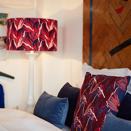 Hotel Friends Downtown 4*