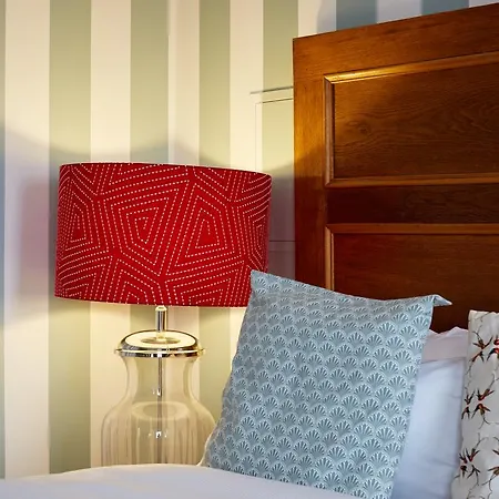 Hotel Friends Downtown 4*