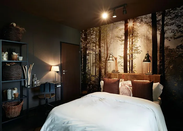 Friends Downtown Hotel 4*