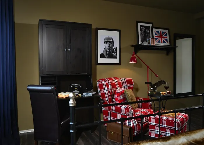 酒店 Friends Downtown 4*