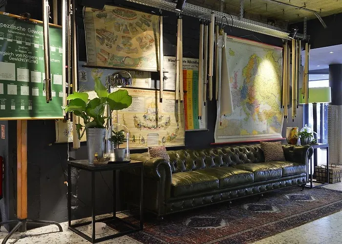 Friends Downtown 酒店