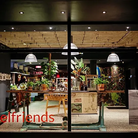 Szálloda Friends Downtown