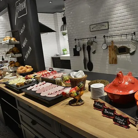 Friends Downtown Szálloda 4*