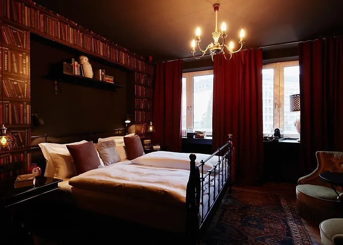 Friends Downtown Hotel 4*